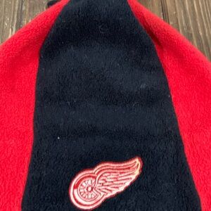 NHL Detroit Red Wings Red and Black Fleece Hat